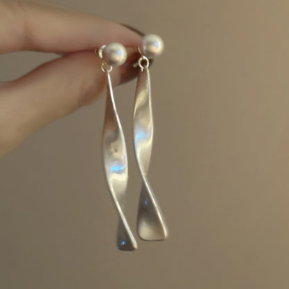 Stunning Silver Earring for Daily Wear