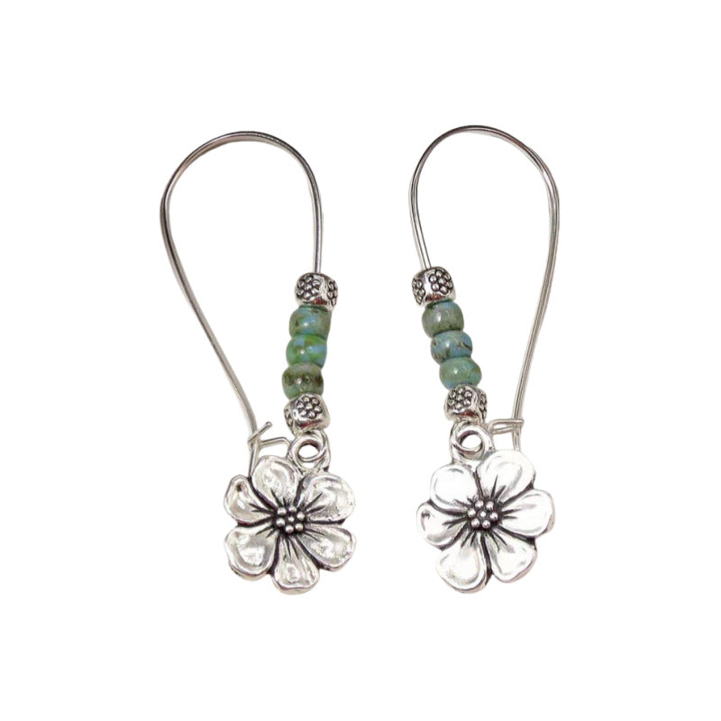 Charming Earring for Any Occasion