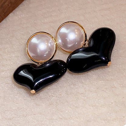 Elegant Gold Earring for Every Occasion
