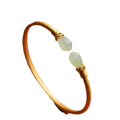Romantic Gold Bracelet for Special Moments