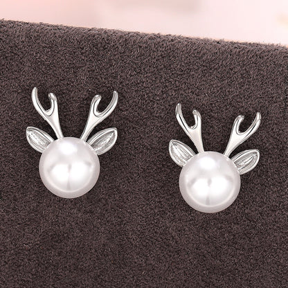 Beautiful Pearl Earring with Unique Style