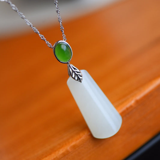 Beautiful Gold Necklace with Unique Style