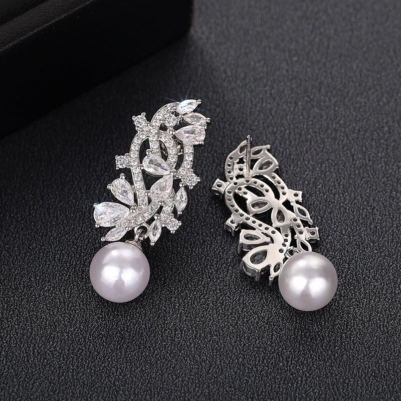 Beautiful Pearl Earring with Unique Style
