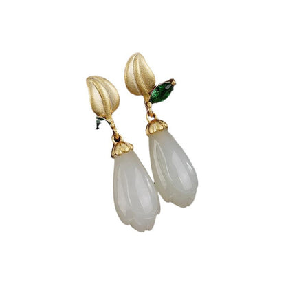 Charming Gold Earring for Any Occasion