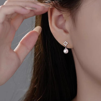Classic Pearl Earring with Timeless Appeal