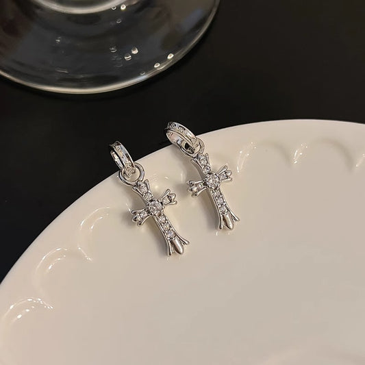 Charming Earring for Any Occasion