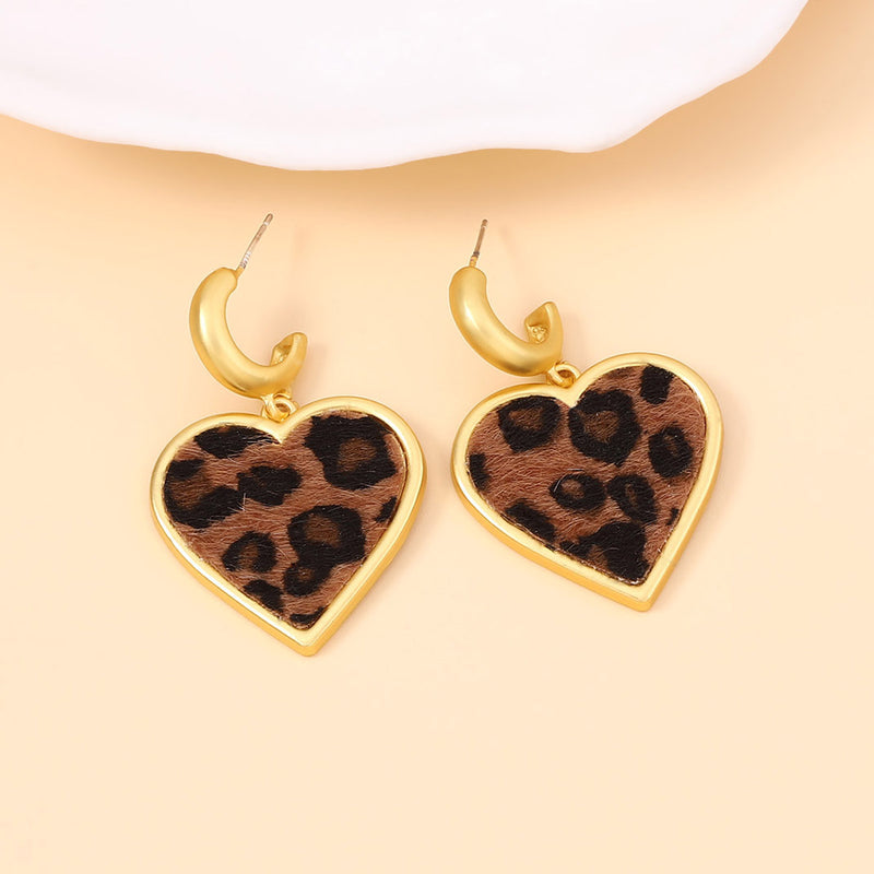 Classic Earring with Timeless Appeal