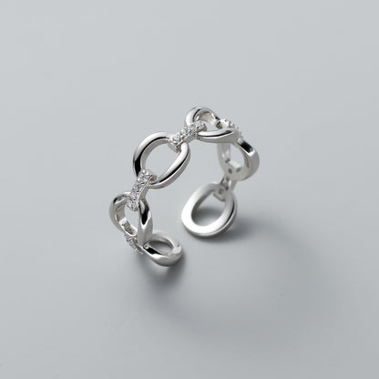 Classic Chain with Timeless Appeal