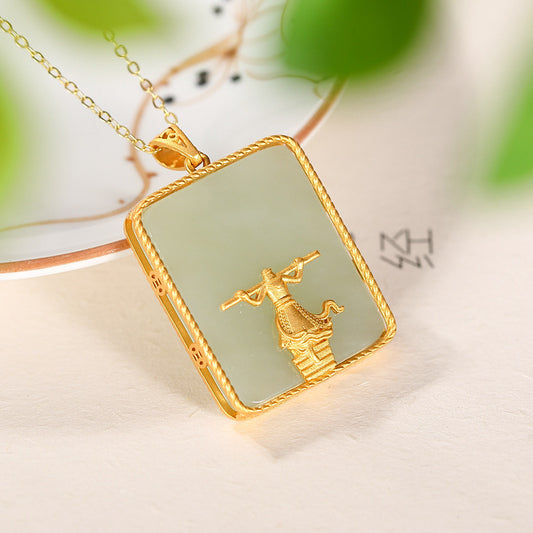 Classic Gold Pendant with Timeless Appeal