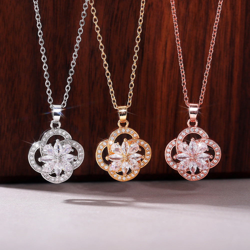 Beautiful Gold Necklace with Unique Style