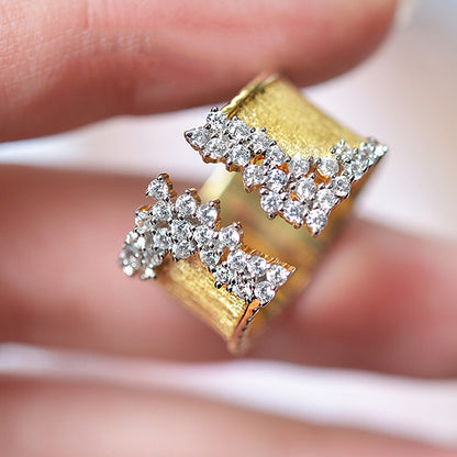 Beautiful Gold Bracelet with Unique Style