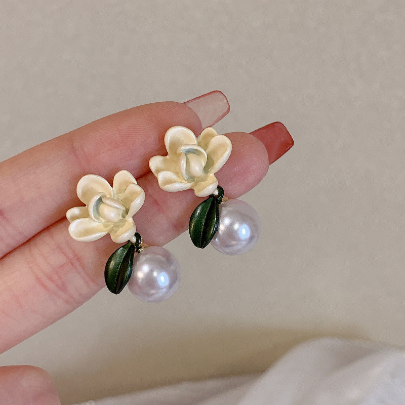 Elegant Pearl Earring for Every Occasion