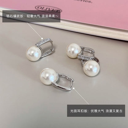Romantic Pearl Earring for Special Moments
