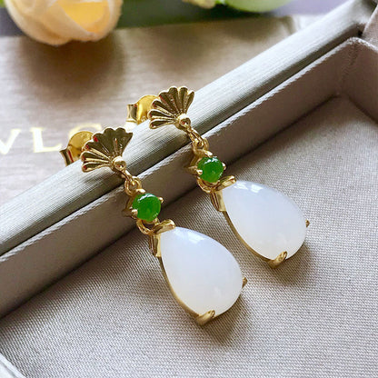 Classic Gold Earring with Timeless Appeal