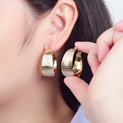 Classic Earring with Timeless Appeal