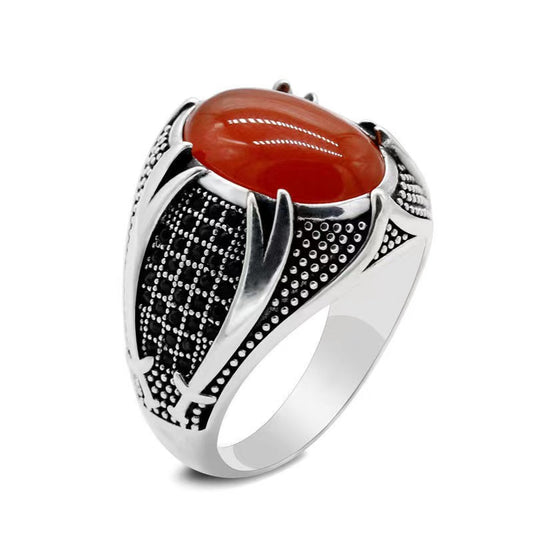 Classic Silver Ring with Timeless Appeal