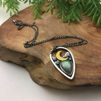 Romantic Necklace for Special Moments