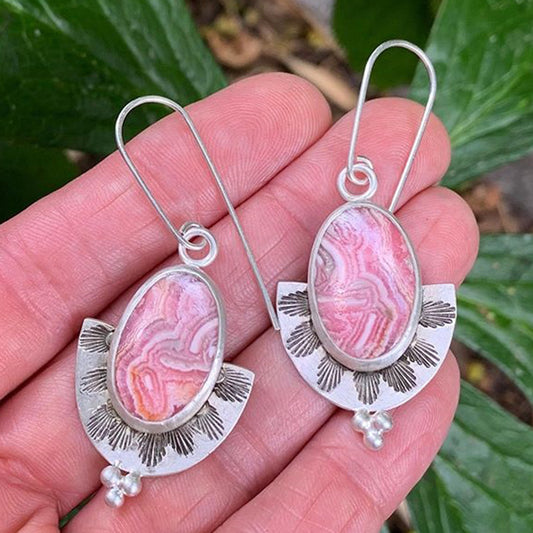 Charming Earring for Any Occasion