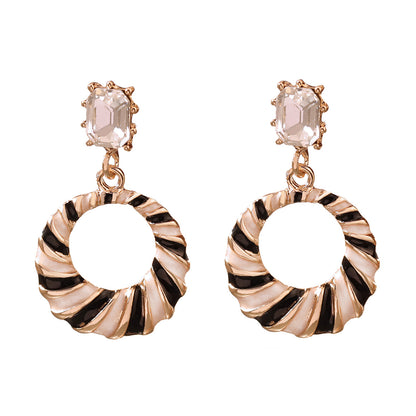 Classic Earring with Timeless Appeal