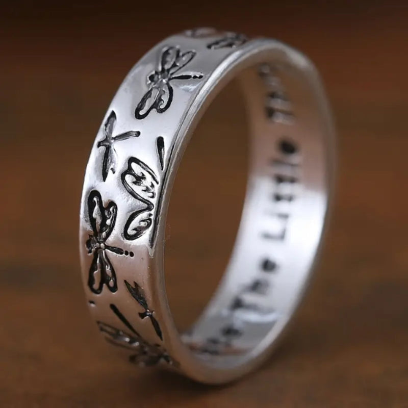 Classic Silver Ring with Timeless Appeal