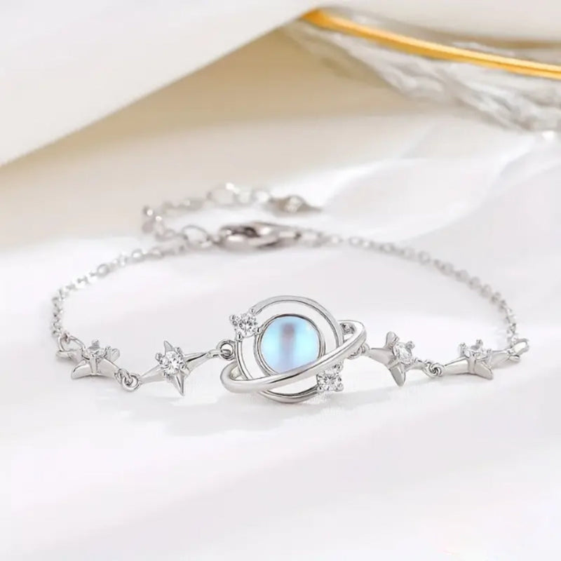 Stunning Silver Bracelet for Daily Wear