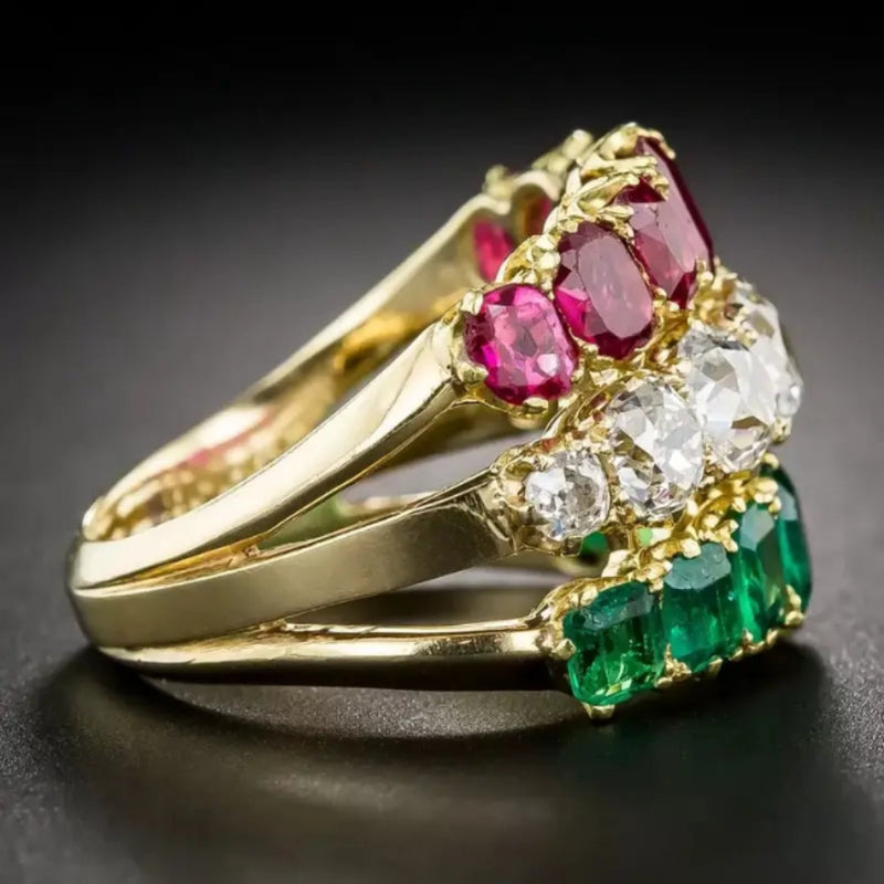 Classic Gold Ring with Timeless Appeal