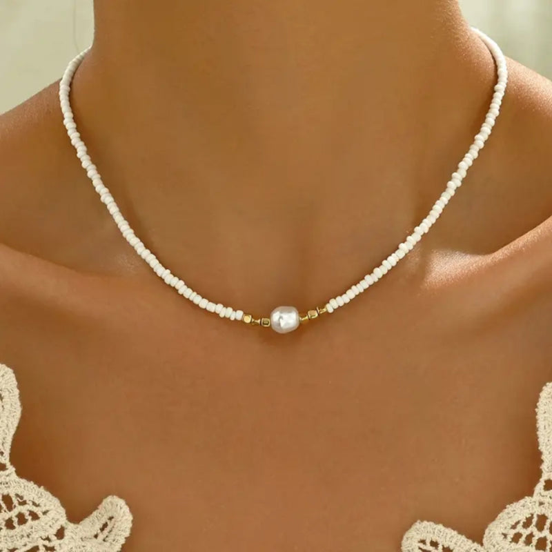 Beautiful Pearl Necklace with Unique Style