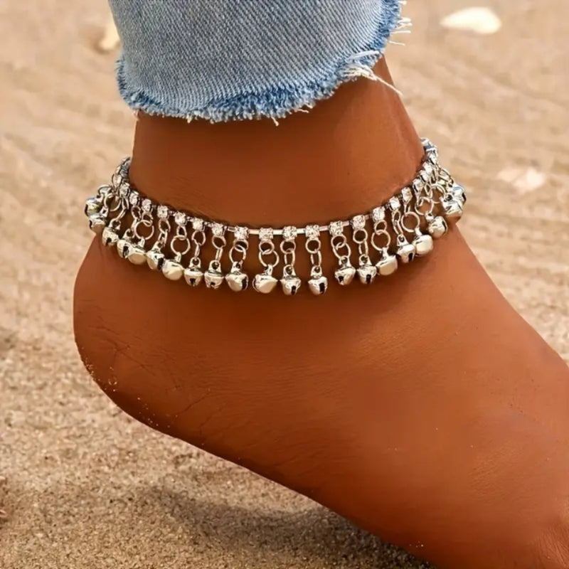 Classic Silver Bracelet with Timeless Appeal