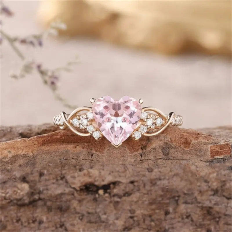 Classic Gold Ring with Timeless Appeal