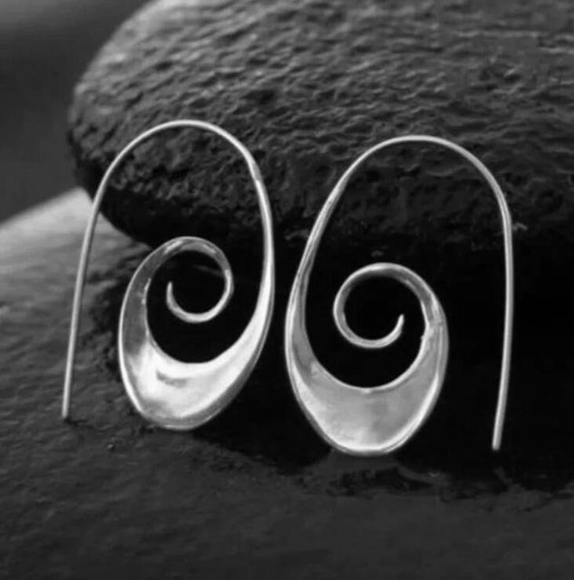 Stunning Gold Earring for Daily Wear