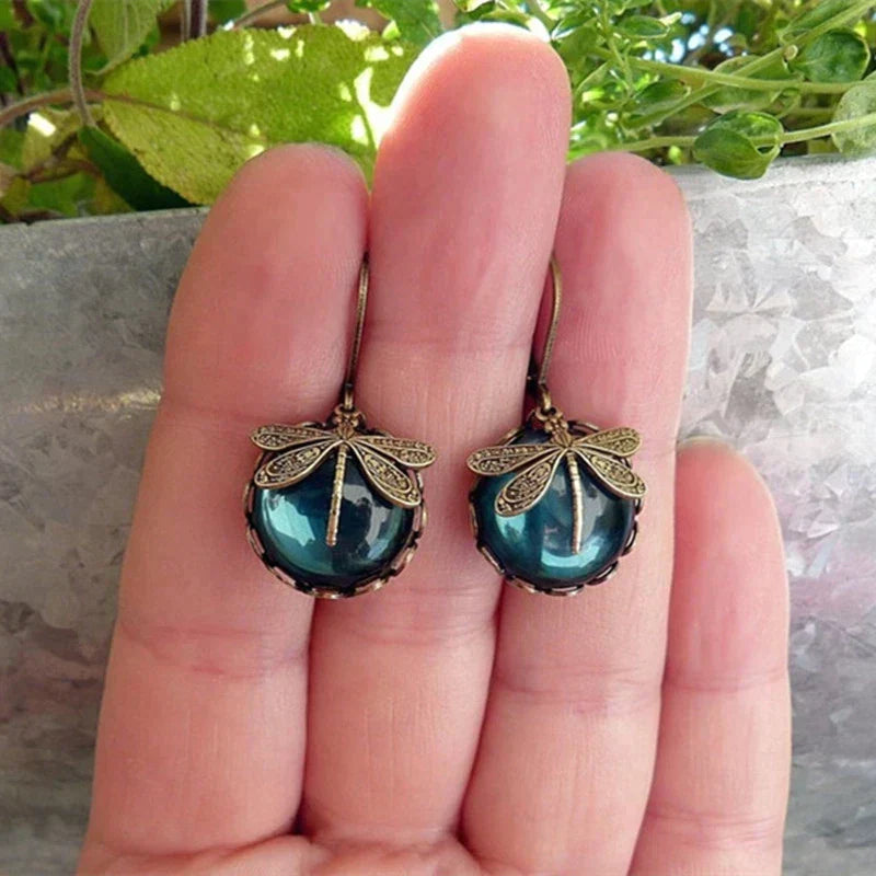 Beautiful Gold Earring with Unique Style