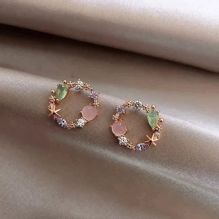 Romantic Gold Earring for Special Moments