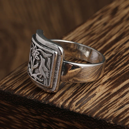 Classic Ring with Timeless Appeal