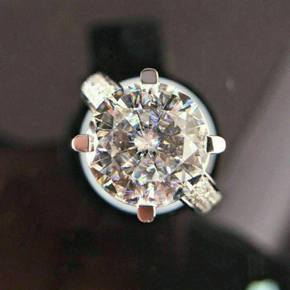 Charming Ring for Any Occasion