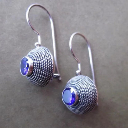 Romantic Silver Earring for Special Moments