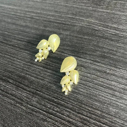 Delicate Artisan Gold Earring