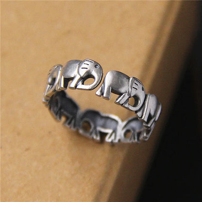 Classic Silver Ring with Timeless Appeal