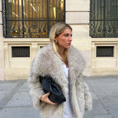 JO | Modern and comfortable winter dress