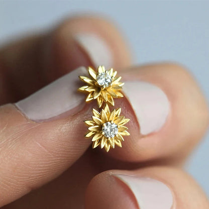 Stunning Gold Earring for Daily Wear
