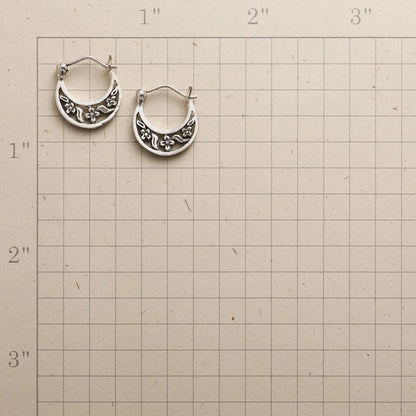 Beautiful Silver Earring with Unique Style