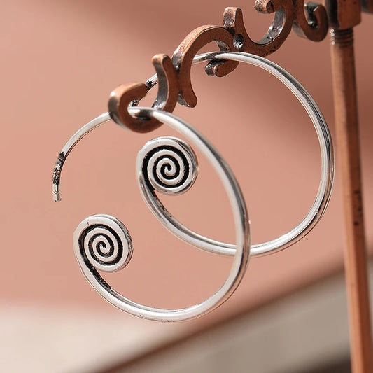 Romantic Silver Earring for Special Moments