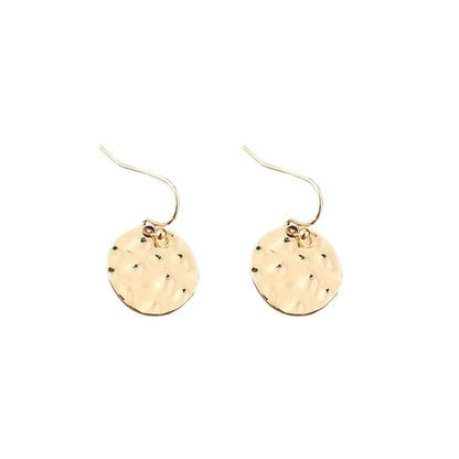 Classic Gold Earring with Timeless Appeal