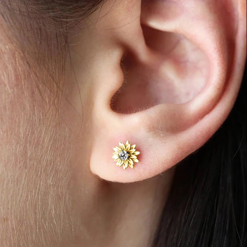 Stunning Gold Earring for Daily Wear