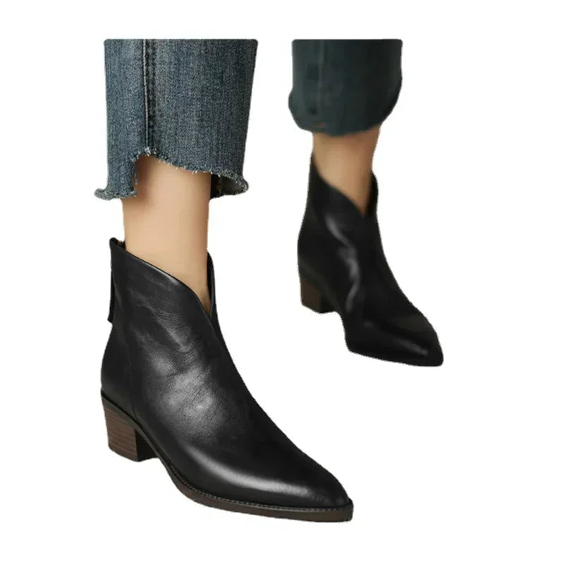 JO | Fashionable supportive orthopaedic shoes