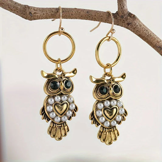 Classic Gold Earring with Timeless Appeal