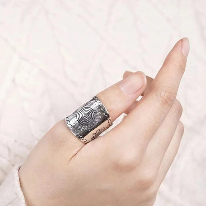 Charming Silver Ring for Any Occasion