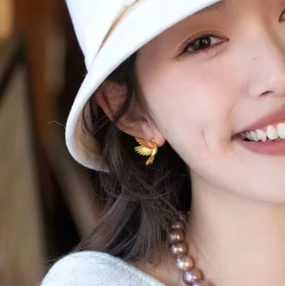 Stunning Gold Earring for Daily Wear