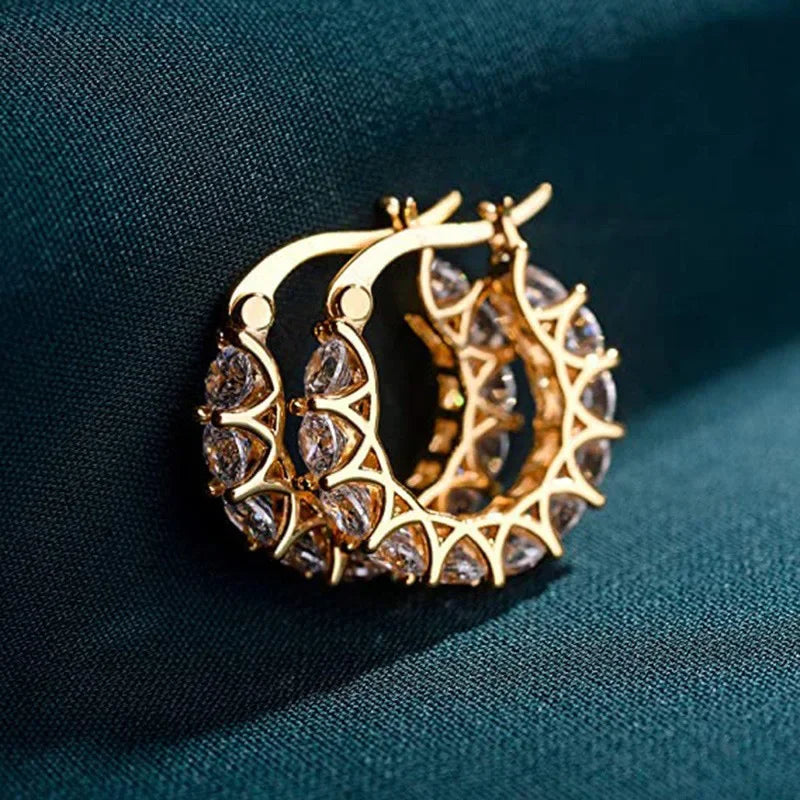Romantic Gold Earring for Special Moments