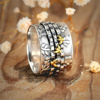 Classic Silver Ring with Timeless Appeal