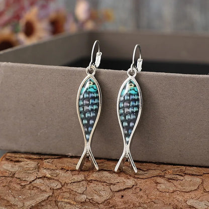 Romantic Silver Earring for Special Moments